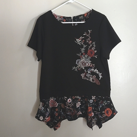 NWOT W5 Anthropologie Floral Embroidered Top - Picture 3 of 9